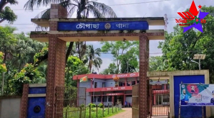 যশোরে ভোররাতে প্রবাসীর স্ত্রীর ঘরে ইউপি সদস্য : পুলিশি হস্তক্ষেপে রফাদফা
