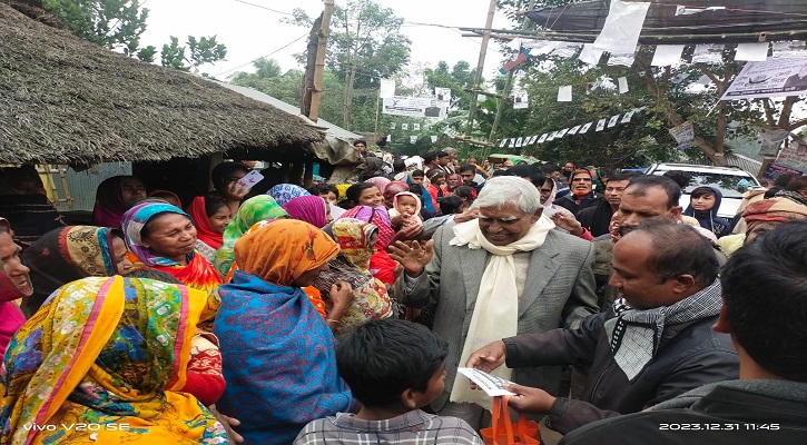 চুয়াডাঙ্গায় জমে উঠেছে নির্বাচনী প্রচারণা