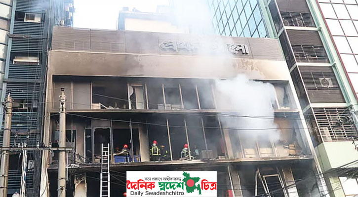 প্রথম আলোতে হামলার ঘটনায় অজ্ঞাতনামা ৫০০ জনকে আসামি করে মামলা