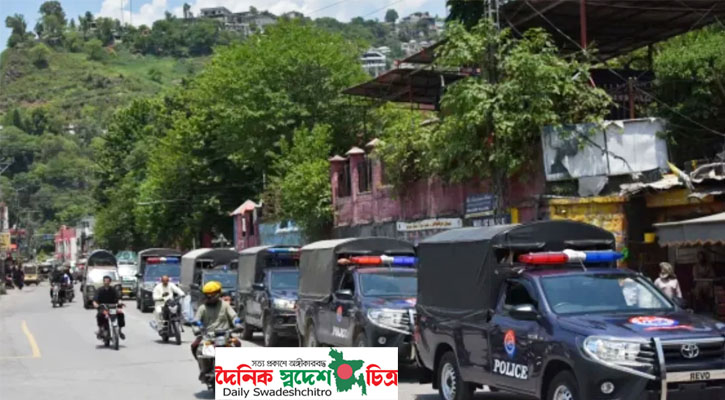 কাশ্মীরি বিক্ষোভকারীদের সঙ্গে পুলিশের সংঘর্ষে নিহত ১১