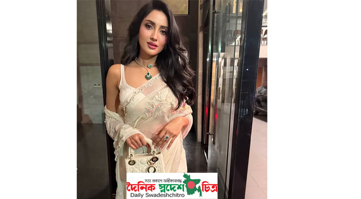 ইস্তাম্বুলে মিথিলা, ভক্তরা বললেন ‘হলিউডের নায়িকা’