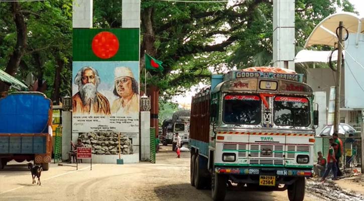 ভারতের ট্রান্সশিপমেন্ট বাতিল, বেনাপোল থেকে ফেরত এলো ৪ পণ্যবাহী ট্রাক