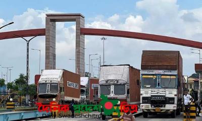 বেনাপোল স্থলবন্দরে সন্ধ্যা ৬টার পর আমদানি-রপ্তানি বন্ধ, বিপাকে ব্যবসায়ীরা