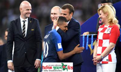 বিদায়ের পরেও এমবাপ্পেদের প্রশংসায় ম্যাক্রোঁ, বললেন এই দলের ভবিষ্যৎ উজ্জ্বল