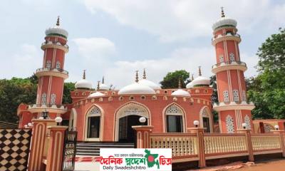 শোরে পৈতৃক ভিটায় মসজিদ নির্মাণ করবেন কিংবদন্তি অভিনেত্রী ববিতা