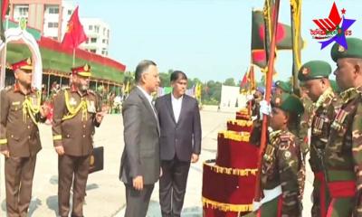 সেনাবাহিনীর ৭ ইউনিটকে জাতীয় পতাকা দিলেন প্রধানমন্ত্রী