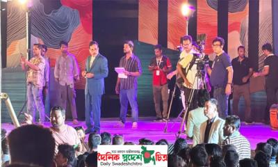 ‘ইত্যাদি’র শুটিং স্পট থেকে শতাধিক মোবাইল চুরির অভিযোগ