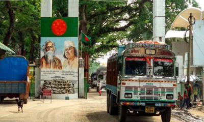 ভারতের ট্রান্সশিপমেন্ট বাতিল, বেনাপোল থেকে ফেরত এলো ৪ পণ্যবাহী ট্রাক