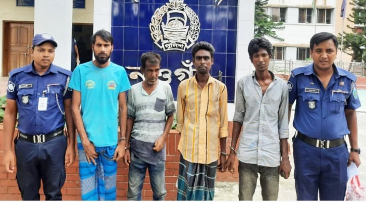 নওগাঁয় মাদক ও অস্ত্রসহ গ্রেপ্তার ৩