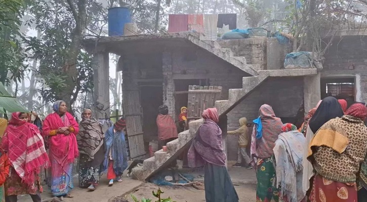 স্ত্রীকে গলা কেটে হত্যা, থানায় স্বামীর আত্মসমর্পণ